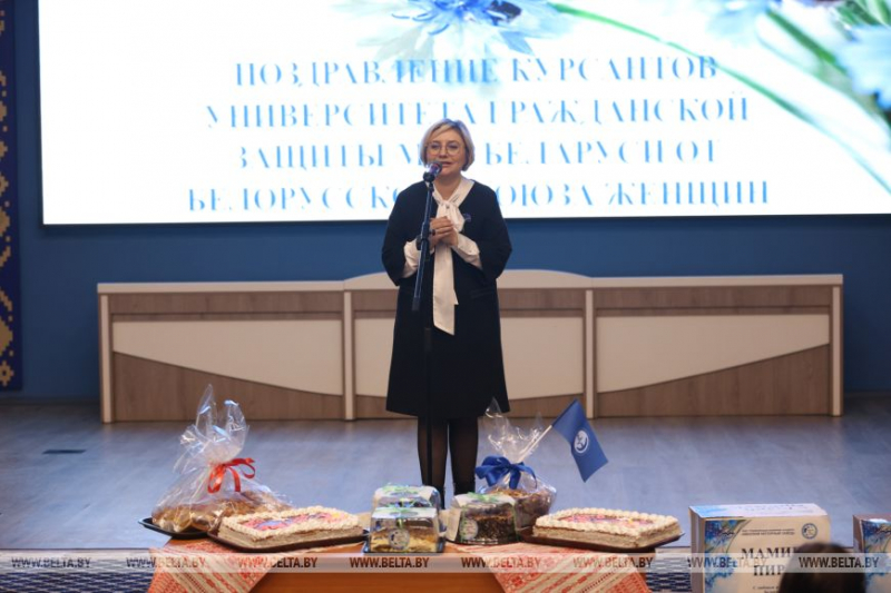 ФОТОФАКТ: Накануне Дня защитников Отечества акция "Мамины пироги" прошла в Университете МЧС