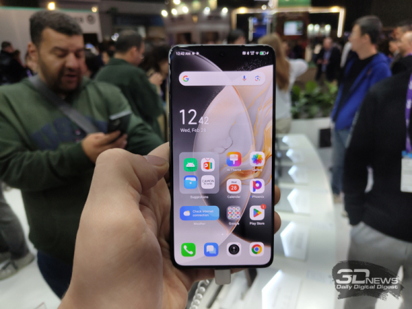 Tecno представила смартфон Camon 30 Premier 5G с технологией PolarAce и другие модели серии