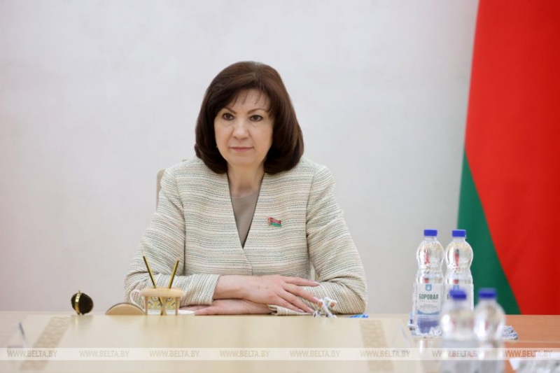 Кочанова: все законы, которые разрабатываются в нашей стране, должны соответствовать Конституции  3