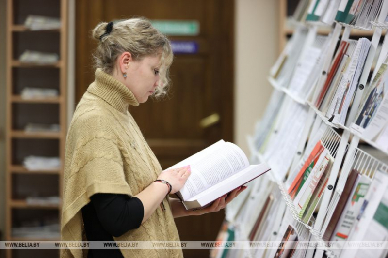 Выставку к 30-летию Конституции Республики Беларусь представили в Президентской библиотеке 3