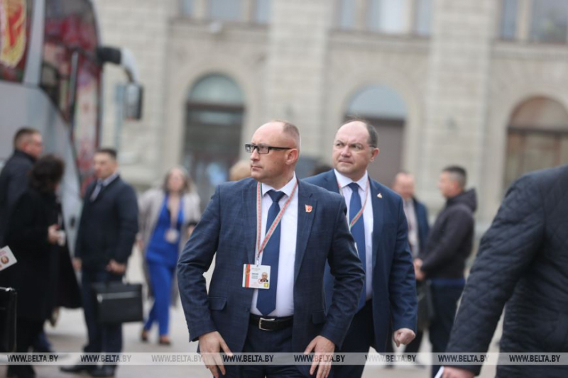 Делегаты из всех регионов Беларуси прибывают во Дворец Республики для участия в VII ВНС (обновляется)