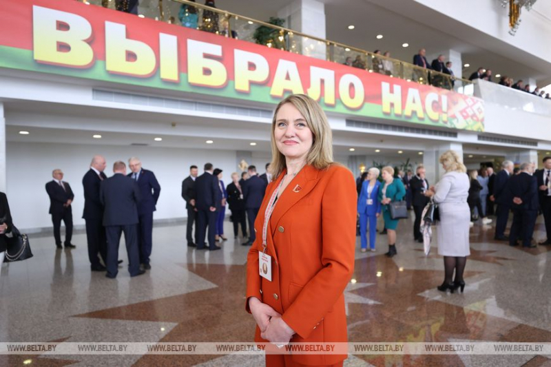 ФОТОФАКТ: Сегодня VII ВНС продолжит работу. Делегаты уже прибывают во Дворец Республики