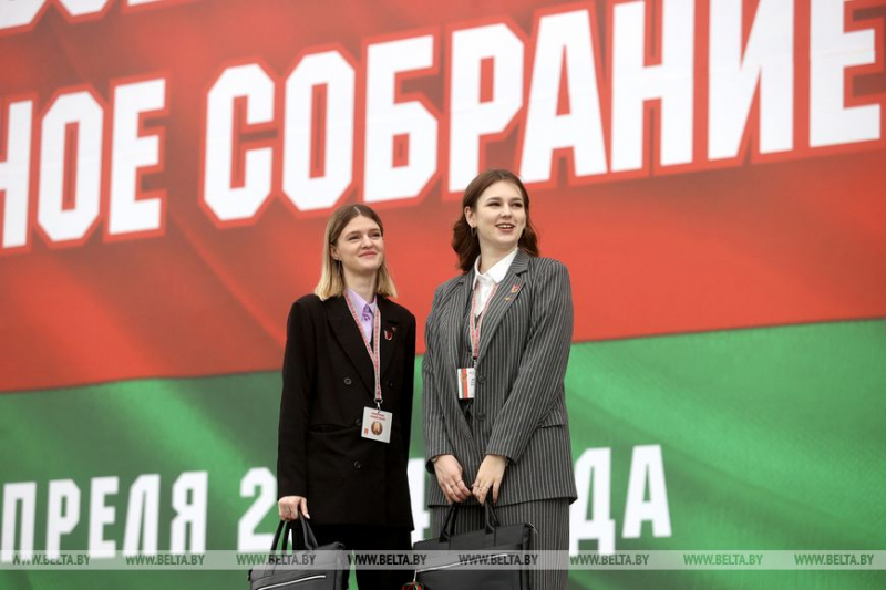 ФОТОФАКТ: Сегодня VII ВНС продолжит работу. Делегаты уже прибывают во Дворец Республики
