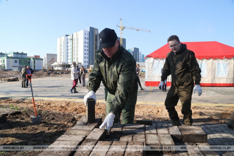 ФОТОРЕПОРТАЖ: Республиканский субботник проходит в Беларуси