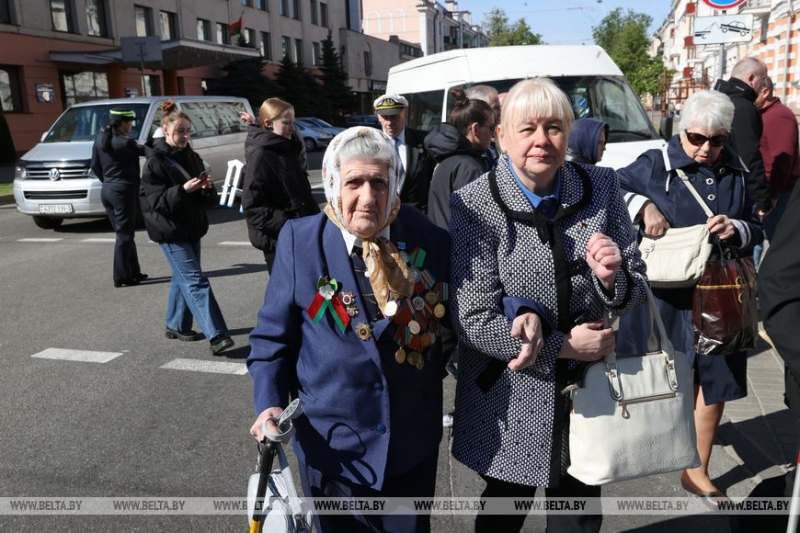 ФОТОРЕПОРТАЖ: В Беларуси празднуют День Победы (ОБНОВЛЯЕТСЯ) 3