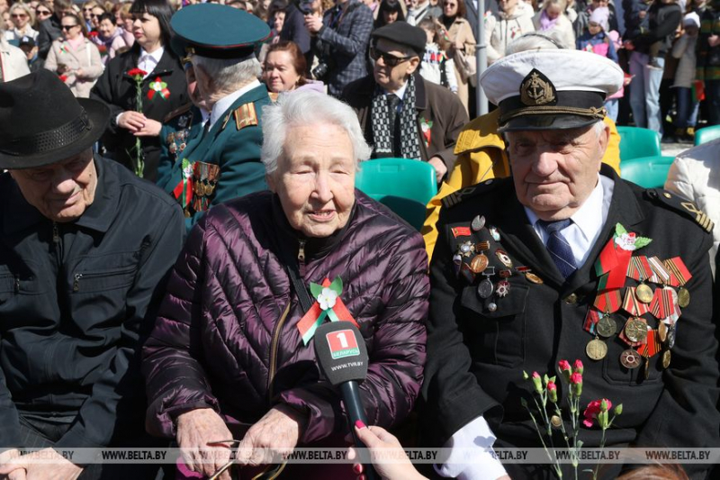 ФОТОРЕПОРТАЖ: В Беларуси празднуют День Победы (ОБНОВЛЯЕТСЯ) 3