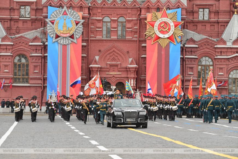 Ракетные комплексы и новейшие автомобили. Какая военная техника участвовала в параде на Красной площади