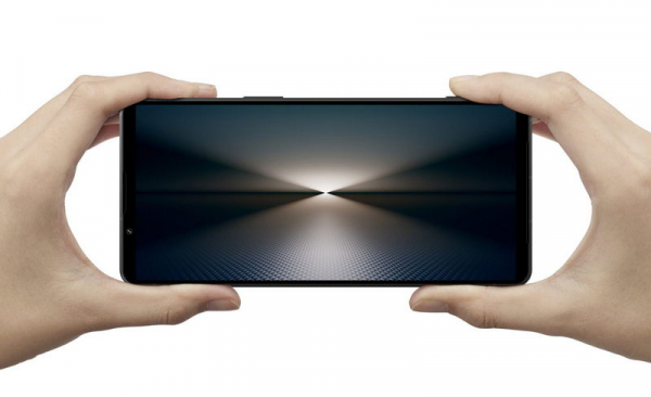 Sony представила олдскульный флагман Xperia 1 VI — дисплей без вырезов, разъём для наушников и цена €1399