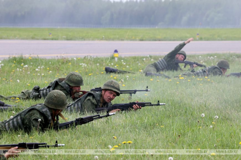 Военком Гомельской области: оборона родины и государства - всенародное дело