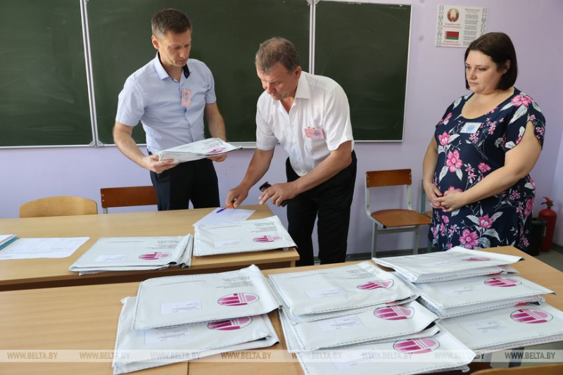 Задания ЦТ по белорусскому и русскому языкам выполняли более 9,6 тыс. абитуриентов  3