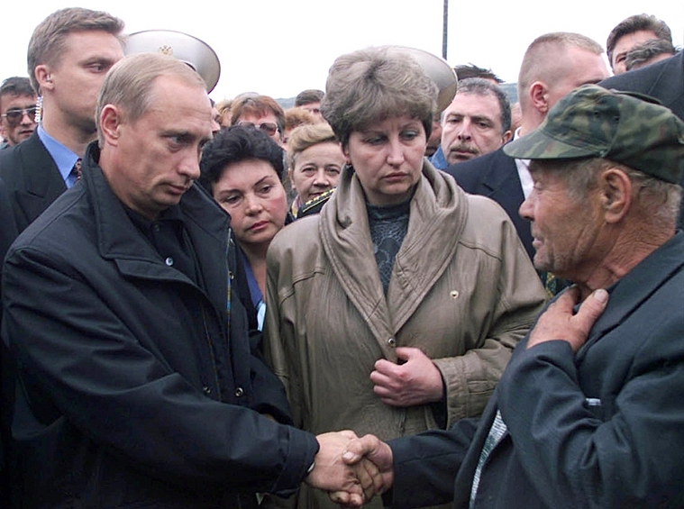 Как изменился Путин за 25 лет у власти: фото тогда и сейчас