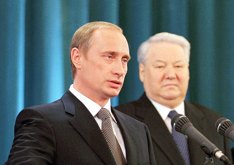 Как изменился Путин за 25 лет у власти: фото тогда и сейчас
