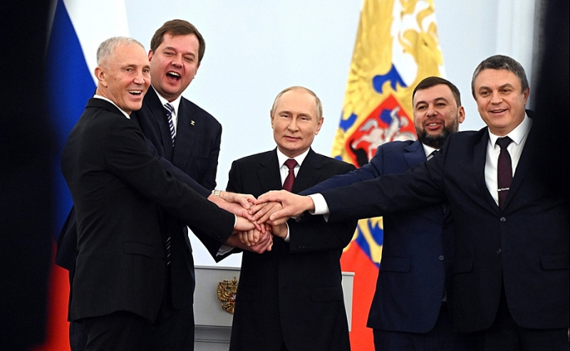 Как изменился Путин за 25 лет у власти: фото тогда и сейчас
