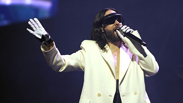 Rossijskij deputat priglasil dzhareda leto poest posikunchikov 170932c.jpg