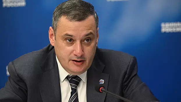 Hinshtejn poruchil uvolit popavshegosja na vzjatkah nachalnika centra zanjatosti c78d693.webp