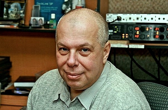 Umer akter dubljazha gerasimov ozvuchivshij uillisa i travoltu c39324b.jpg