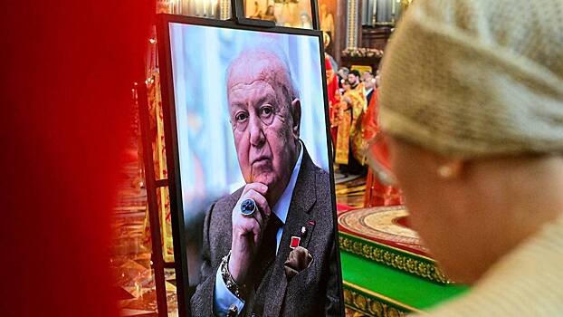 Zuraba cereteli pohoronili v didubijskom panteone v tbilisi c5e9a48.jpg