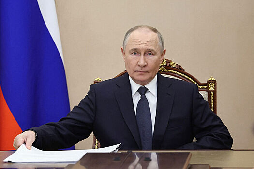 Putin rasskazal chto ezhednevno poluchaet nochnye svodki s linii fronta v zone svo 9421931.jpg