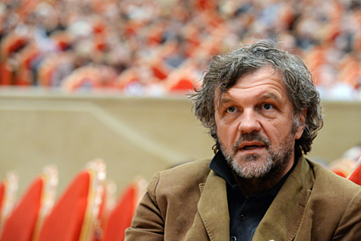 Rezhisser kusturica i akter sigal posetili parad pobedy v moskve 16fea35.jpg