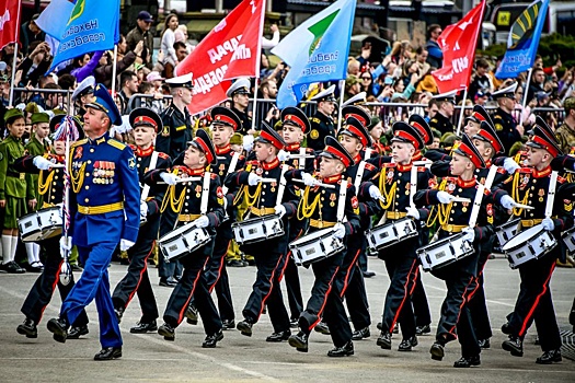 V voennom parade v habarovske prinjali uchastie suvorovcy iz laosa f9ba92c.jpg
