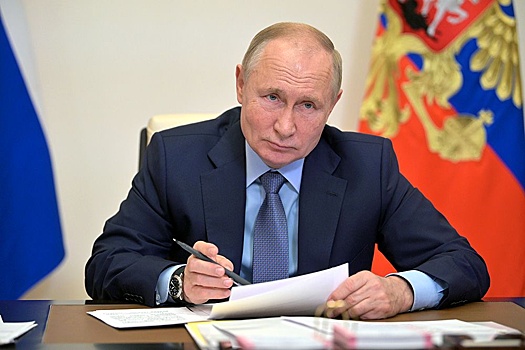 Putin podderzhal ideju o vydelenii kvot na obrazovanie dlja vdov uchastnikov svo 4b930ca.jpg