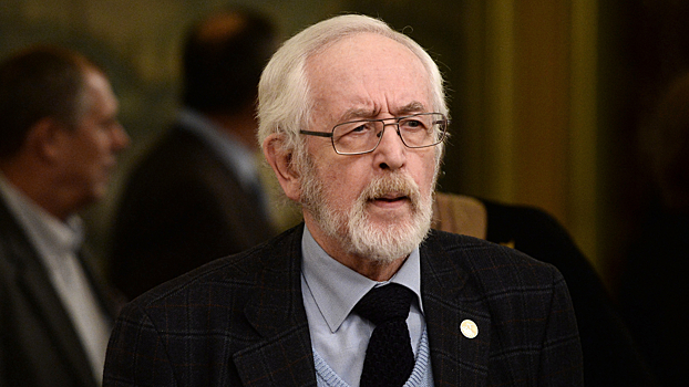 Putin pozdravil vasilija livanova s 90 letiem 7246b65.jpg