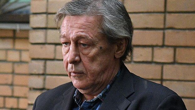 Smi efremov tajno prostilsja s mittoj eb57136.jpg